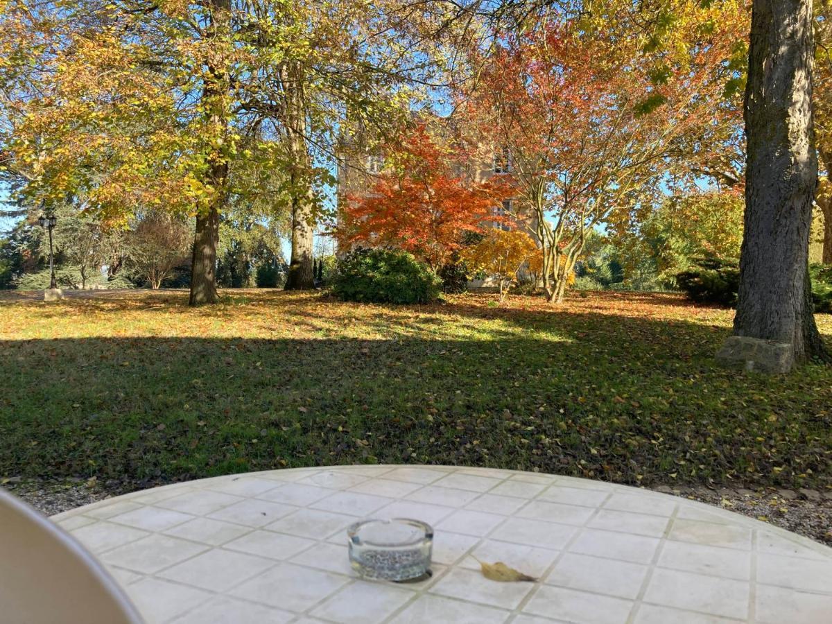 Orangerie Du Chateau Marith - Chambres Et Gites Avec Piscine クレラック 部屋 写真